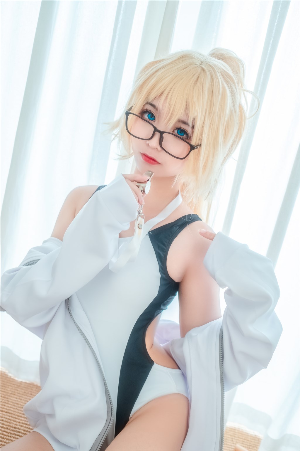 91吃瓜禁情夜话录：在91视频直播中，91爆料与91黑料交织出一段狂野禁忌传奇