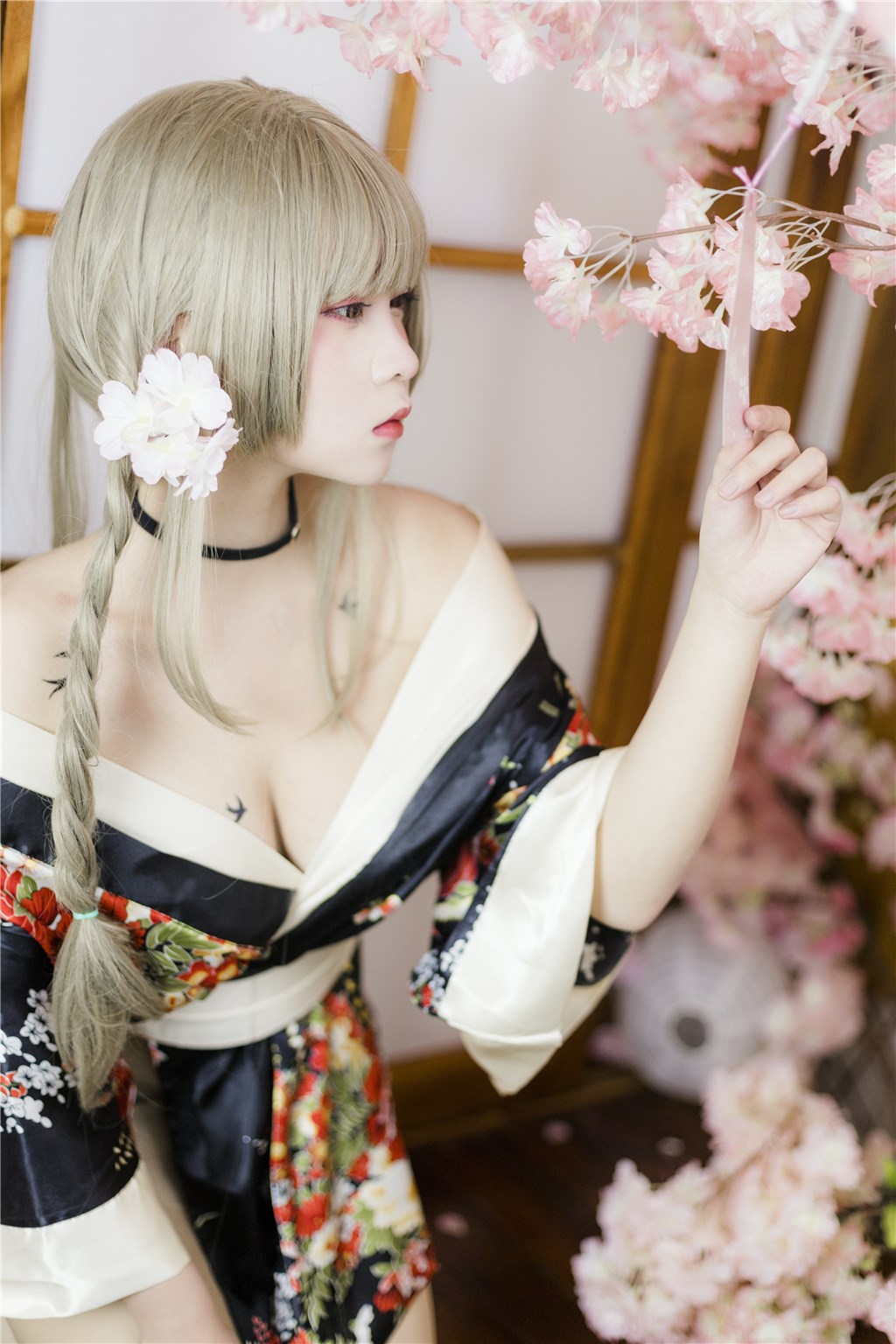 欲望边缘:名流暗战黑帮势力,明星隐秘丑闻内幕全揭露,欲望的边缘下一句